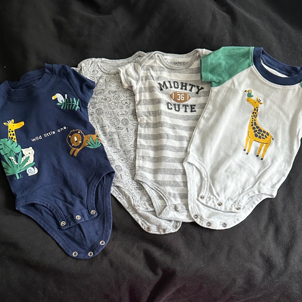4-Piece Carter’s Onesie Bundle - 9M